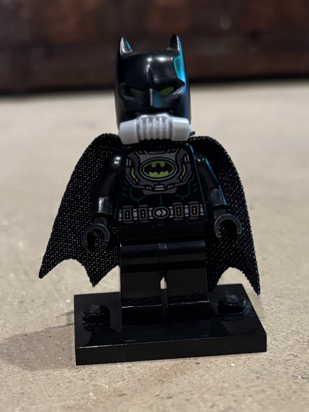 LEGO Gas Mask Batman Super Heroes Minifigure “Batman: Scarecrow Harvest of Fear"